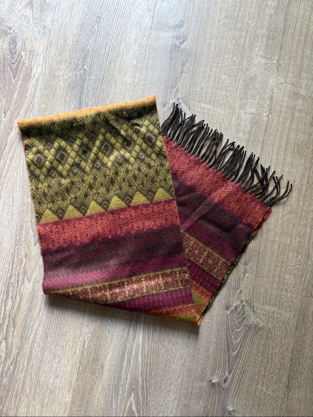 100% Cashmere Scotland Geometric Fringe Wrap Scarf - Lightweight unisex